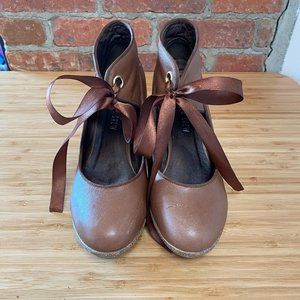 Chelsea Crew Brown Ribbon Lace Shoe